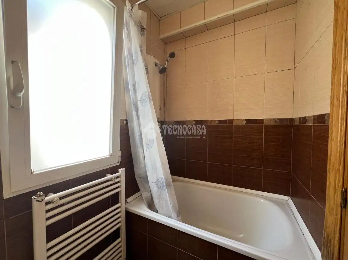 Baño de Piso en venta en Zaragoza con Calefacción y Amueblado