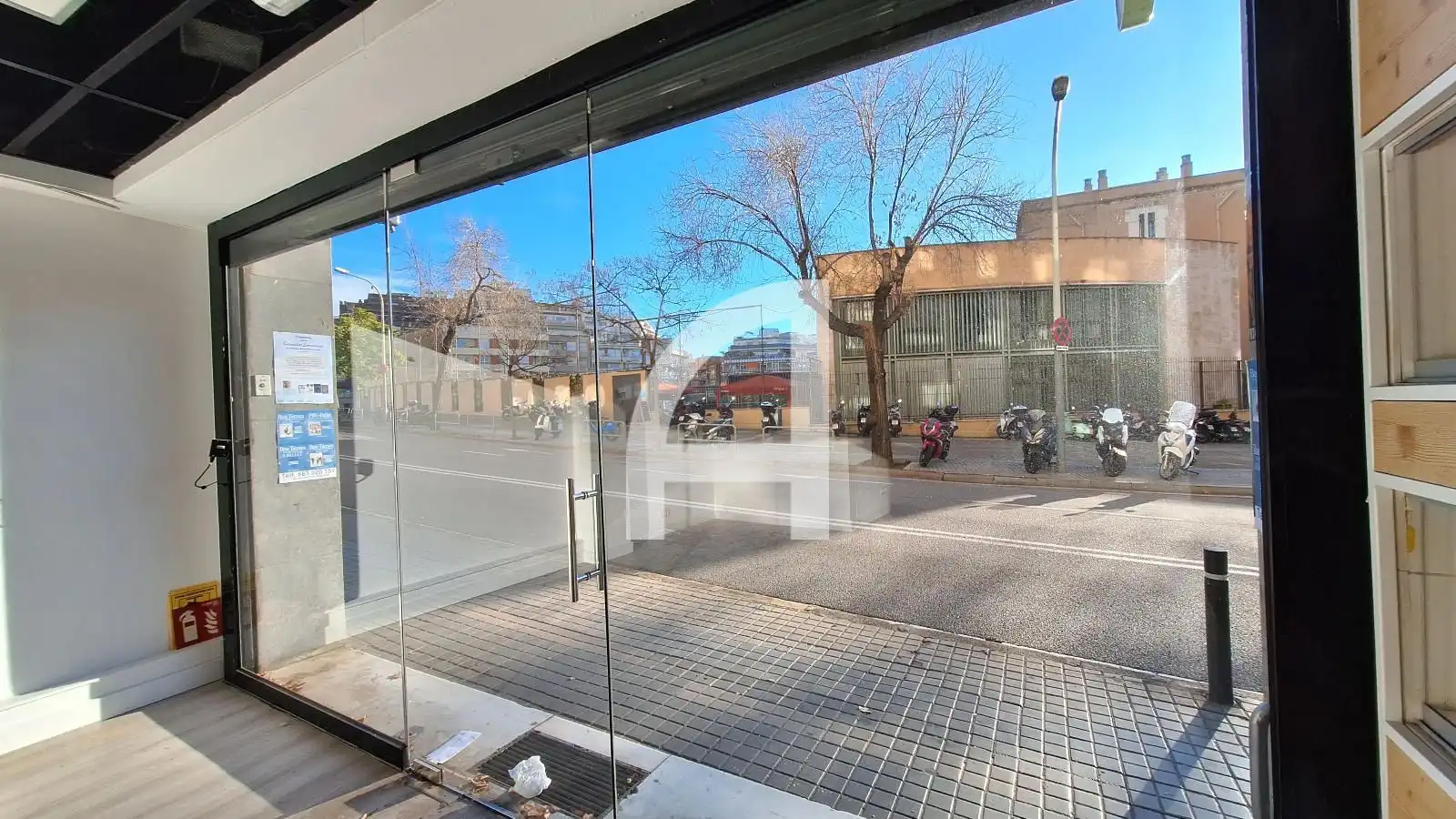 Vista exterior de Local de alquiler en Barcelona