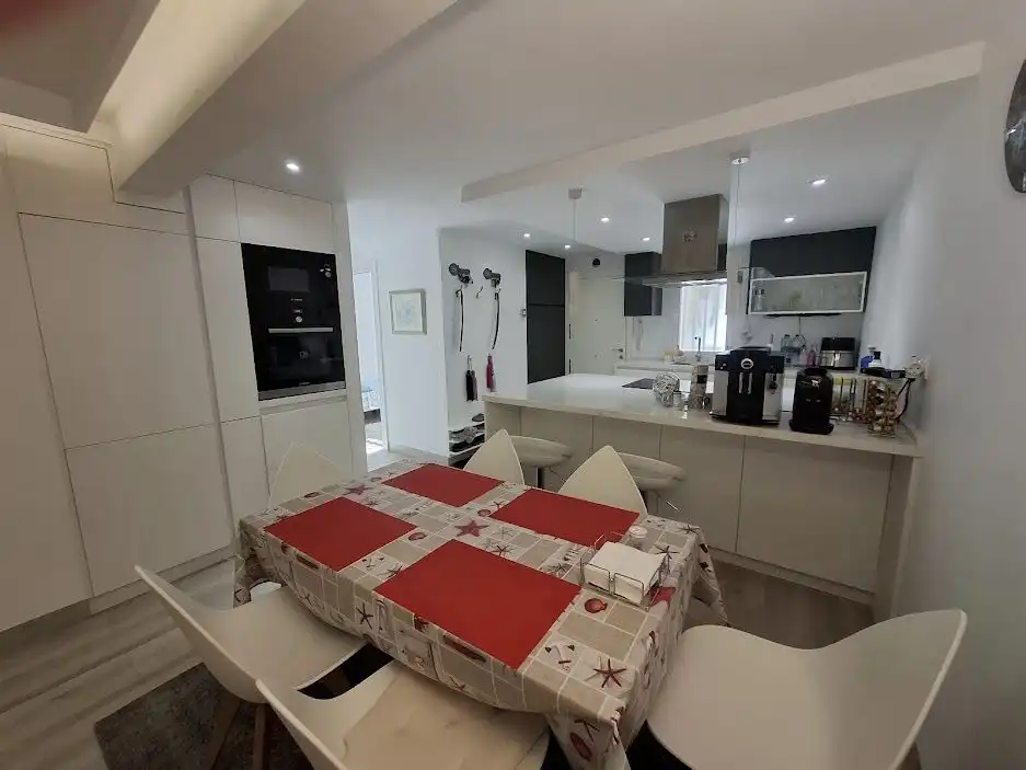 Cocina de Apartamento en venta en Marbella con Jardín privado, Amueblado y Alarma
