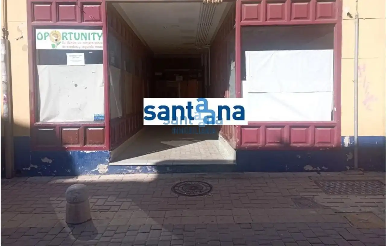 Local comercial en venda a Casco Antiguo, imagen 2