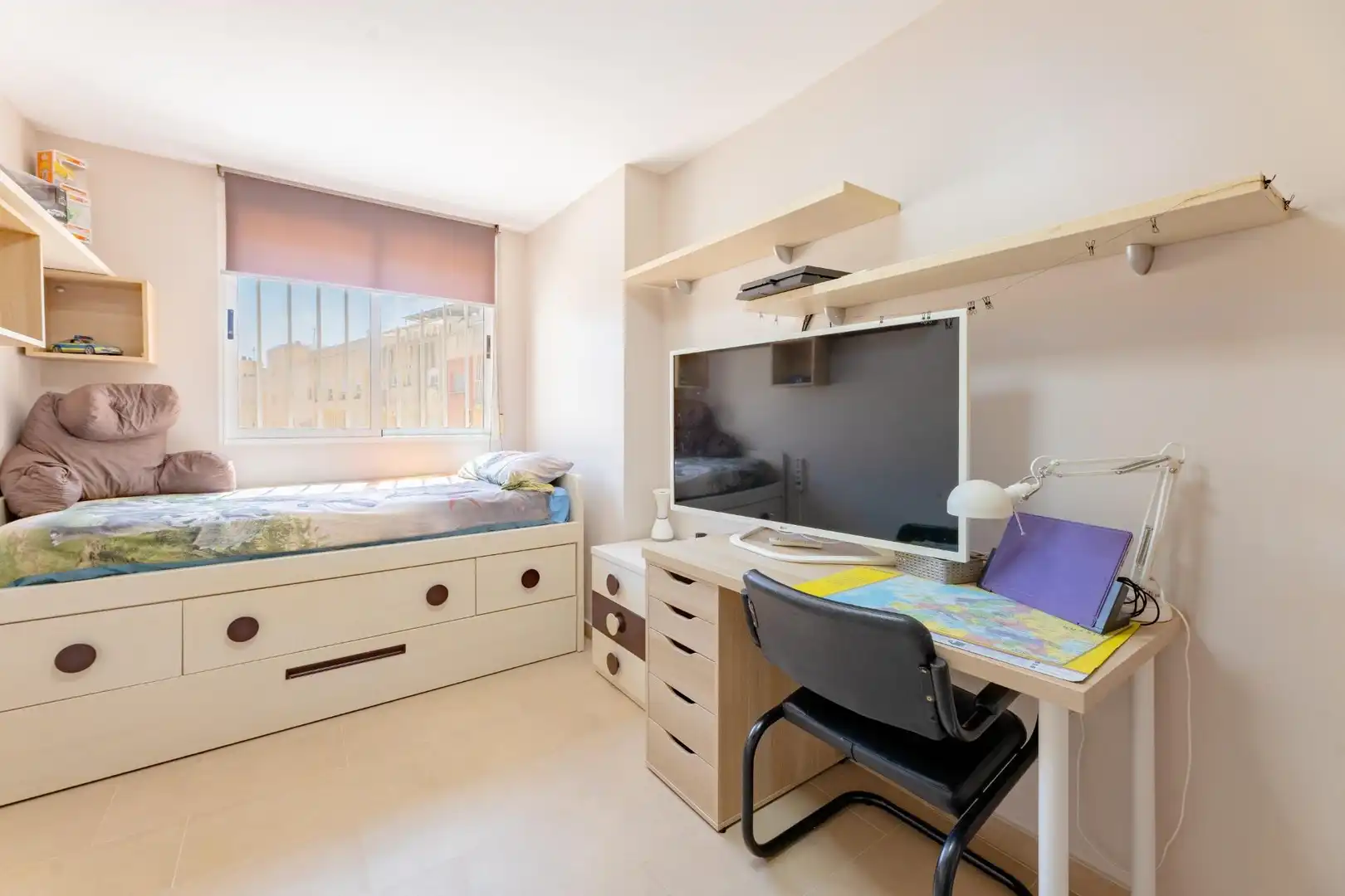Habitación de Piso de alquiler en Catarroja con Aire acondicionado, Calefacción y Amueblado