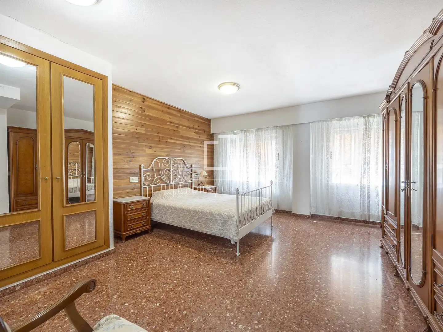 Schlafzimmer von Wohnung zum Verkauf in Valencia mit Klimaanlage, Möbliert und Balkon