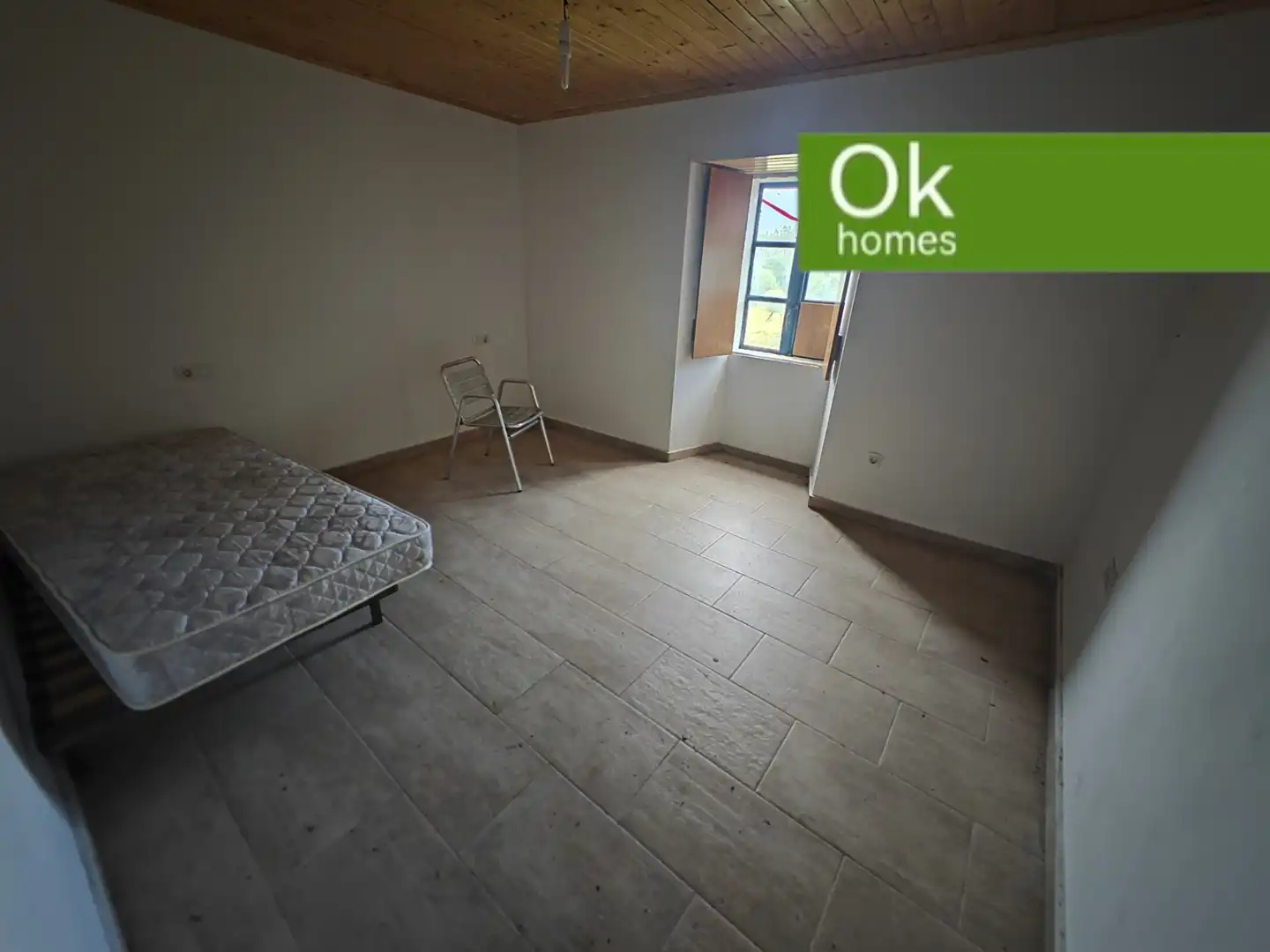 Bedroom of Detached homes for sale in Friol  with Storage room and Balcony