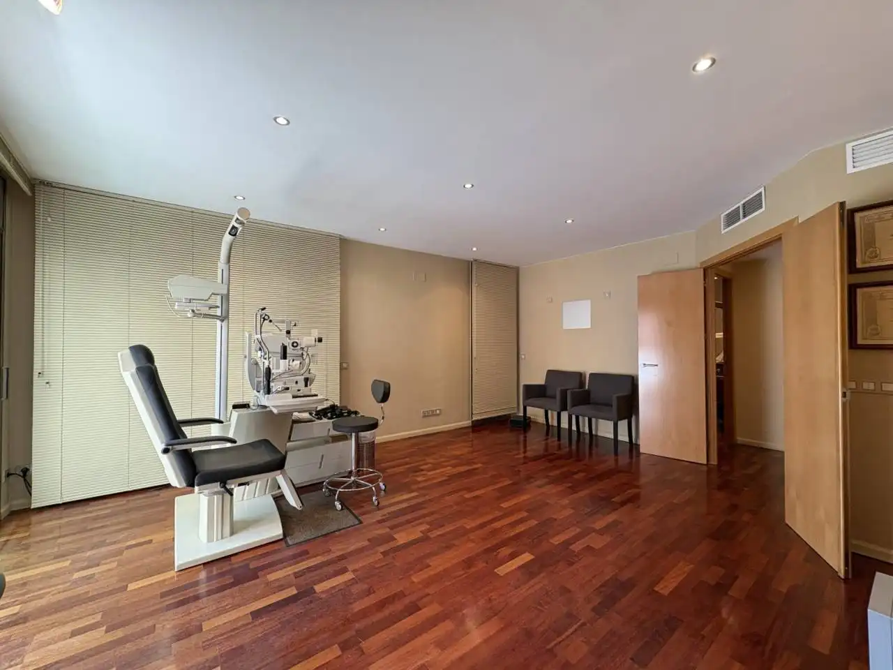 Maisonette zum Verkauf in La Seu d'Urgell mit Heizung, Parkett und Abstellraum