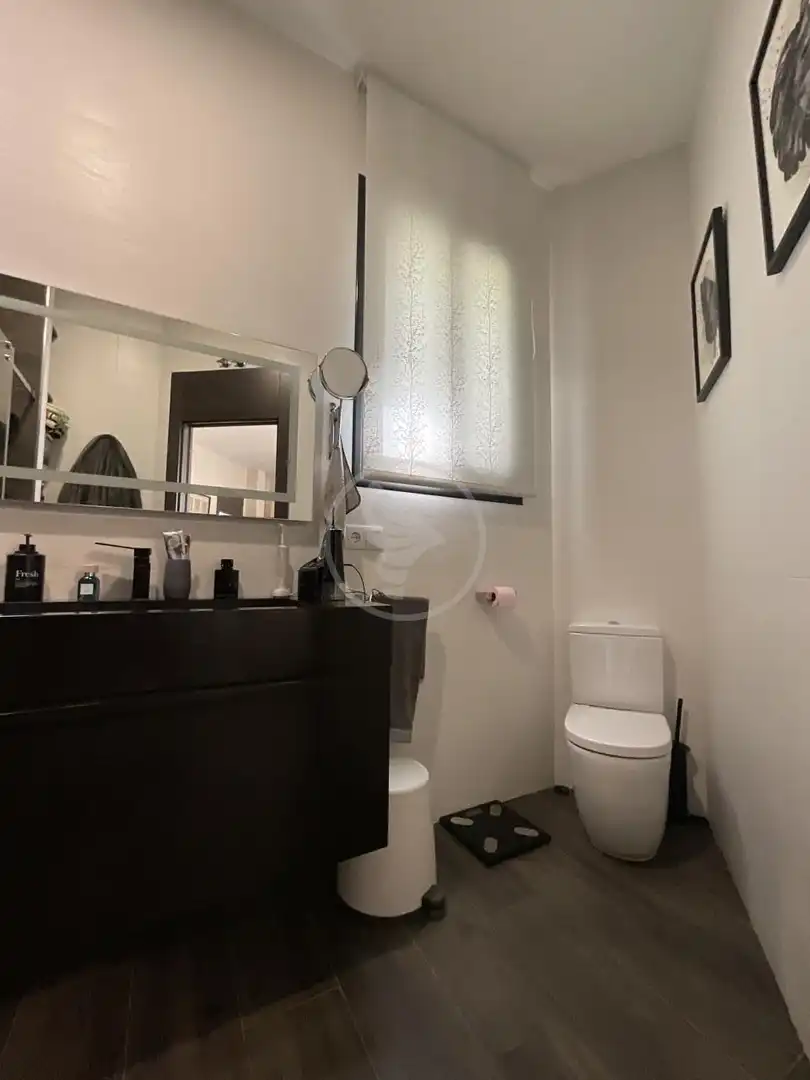 Bany de Casa o xalet en venda en Linares amb Aire condicionat