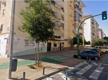 Piso con ascensor en venta en Este - Alcosa- Torreblanca