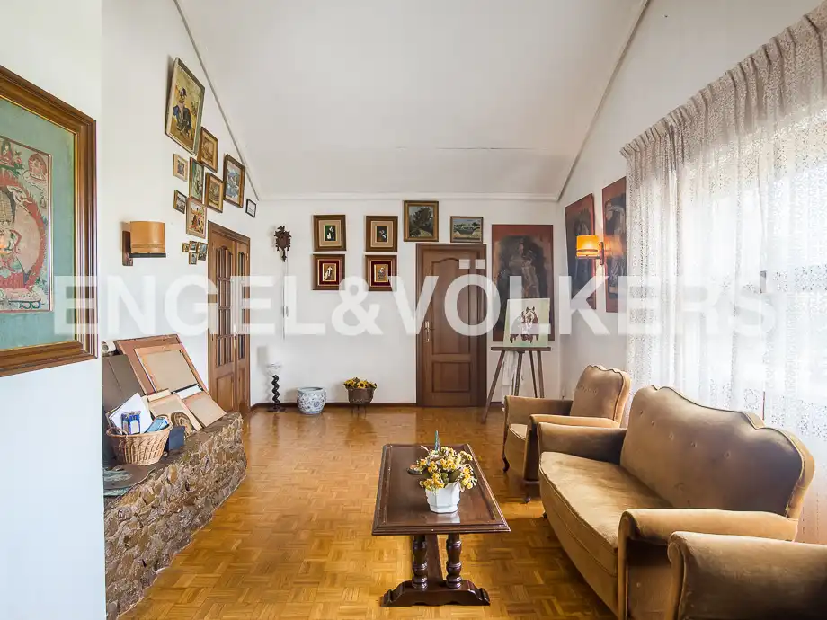 Sala d'estar de Casa o xalet en venda en Castellón de la Plana / Castelló de la Plana amb Calefacció, Jardí privat i Terrassa