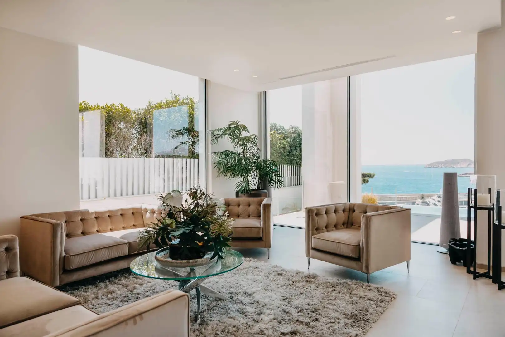 Living room of Houses for sale in Calvià  with Air Conditioner, Private garden and Terrace