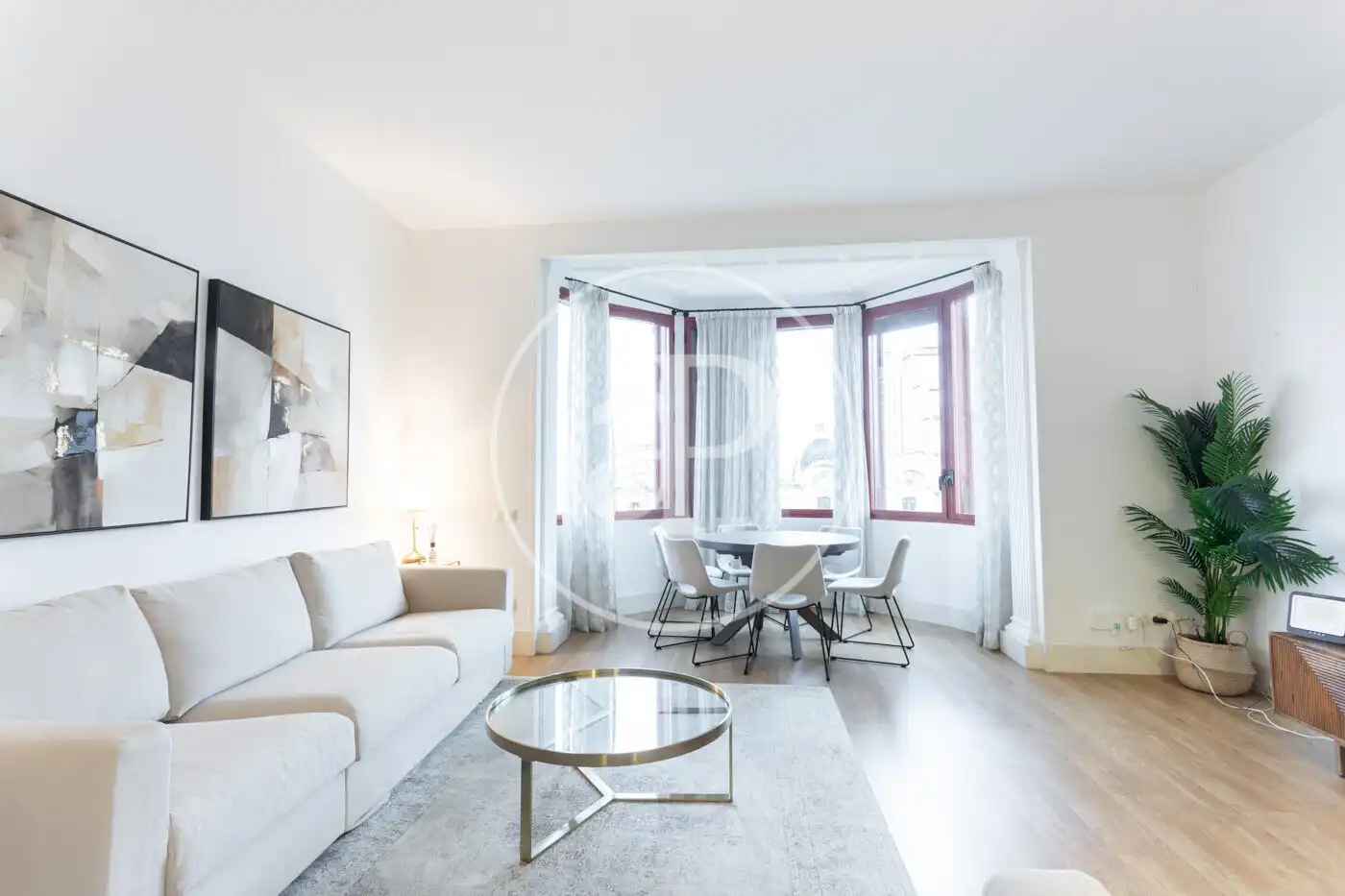 Außenansicht von Wohnung zur Miete in Barcelona mit Klimaanlage, Heizung und Möbliert