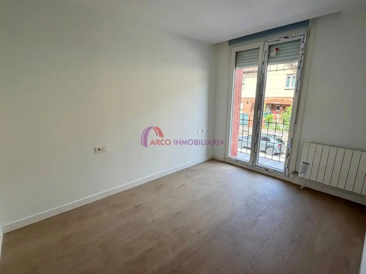 Dormitori de Apartament en venda en Burgos amb Calefacció i Balcó