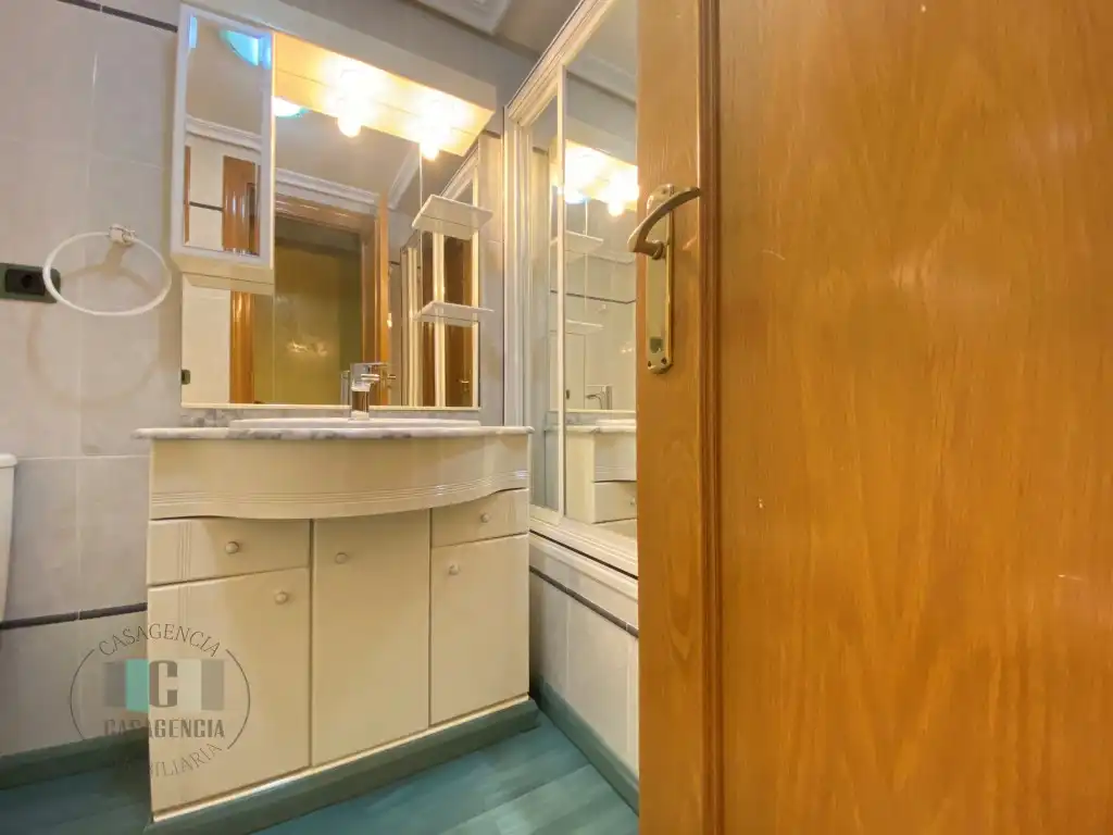 Duplexes for sale in Calle Poeta Verdaguer, Hospital - Plaza del Real