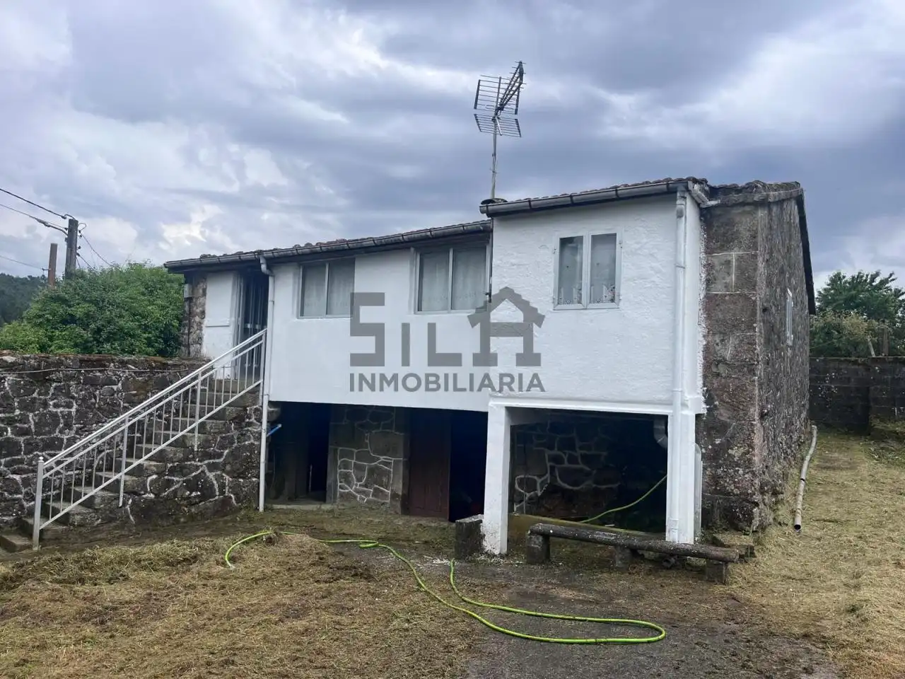 Vista exterior de Casa o xalet en venda en Lobeira amb Jardí privat