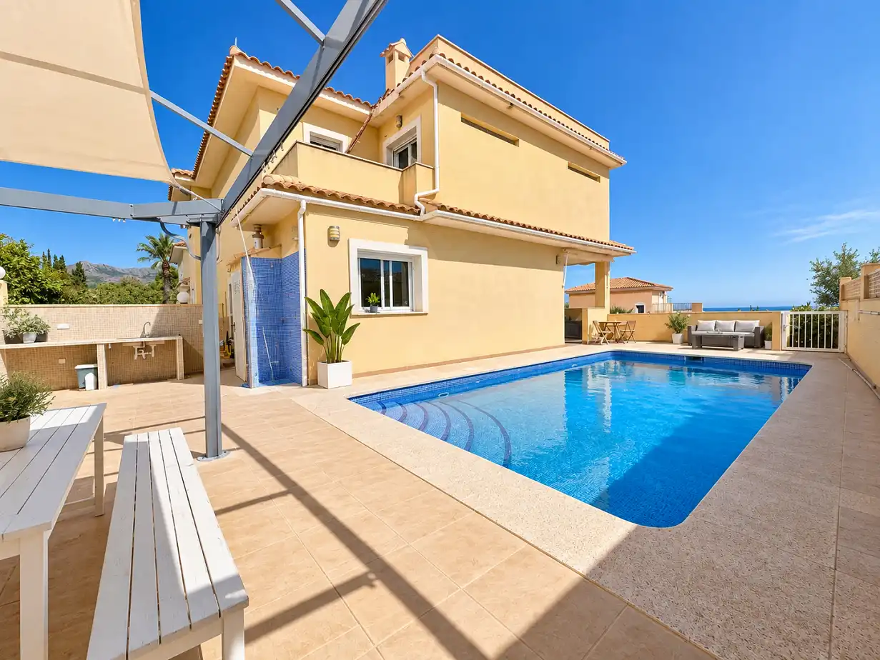 Casa con piscina in vendita a Altea ciudad