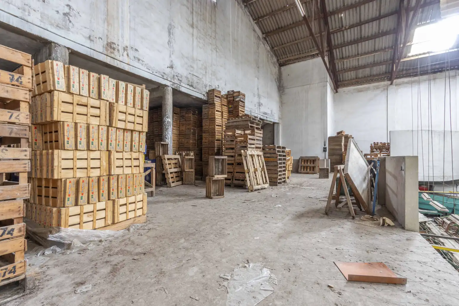 Exterior view of Industrial buildings for sale in Faura