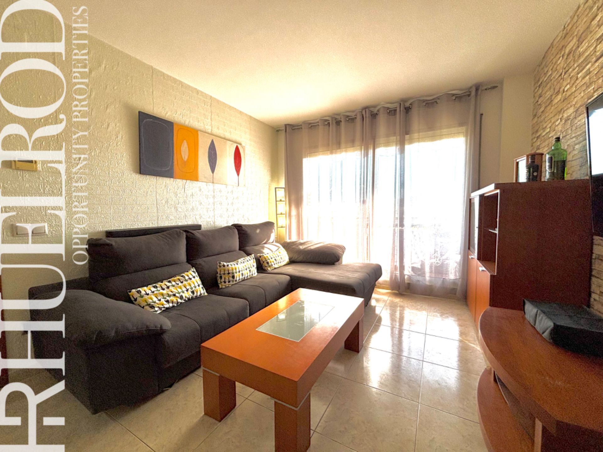 Sala d'estar de Pis en venda en Montornès del Vallès amb Calefacció, Parquet i Moblat