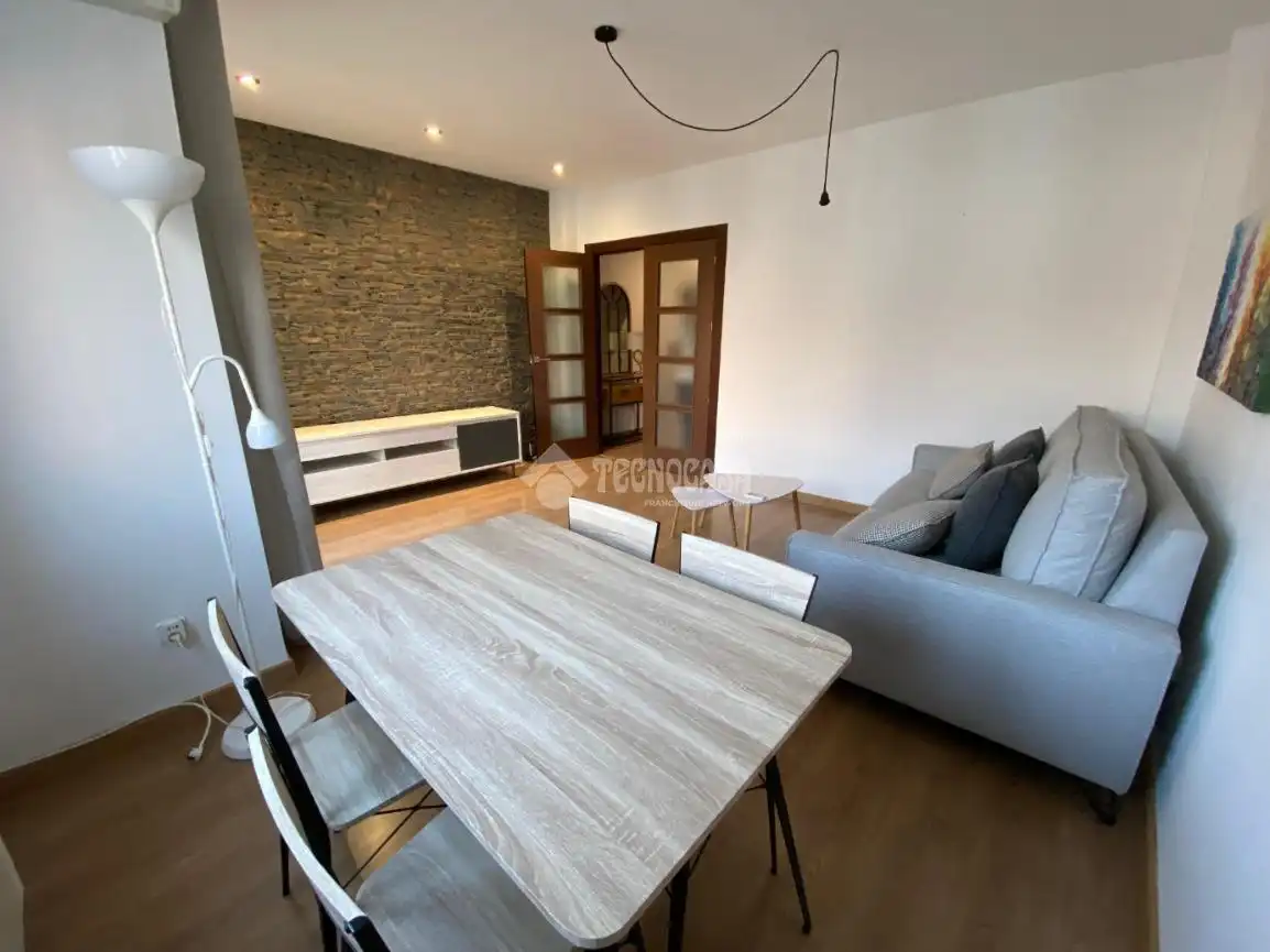 Sala d'estar de Pis de lloguer en Torredonjimeno amb Aire condicionat, Calefacció i Balcó