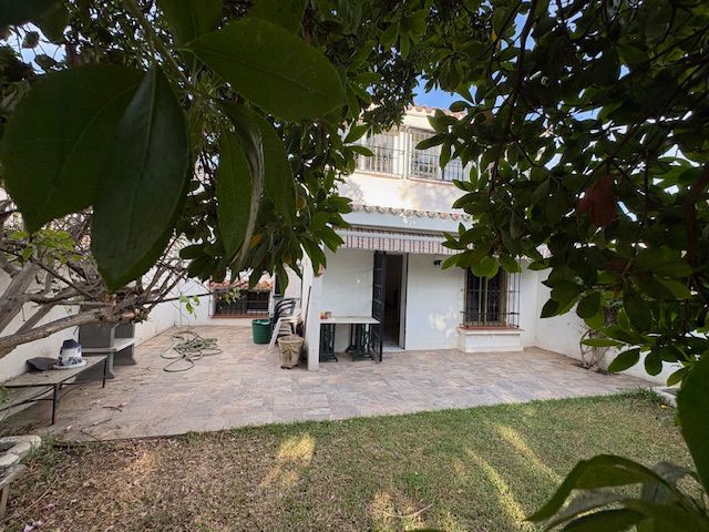 Garden of Single-family semi-detached for sale in Algeciras  with Air Conditioner, Private garden and Terrace