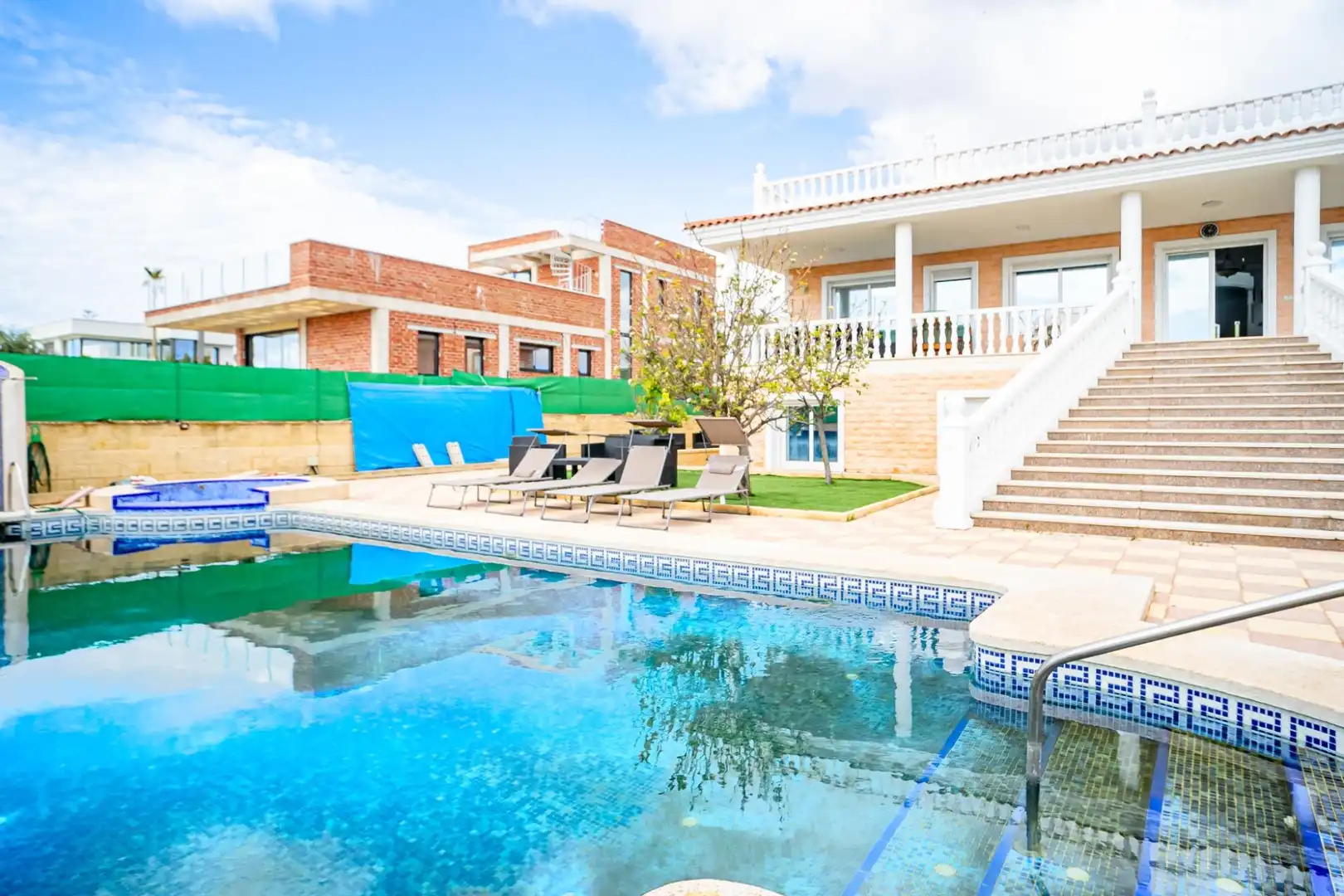 Swimming pool of Houses for sale in L'Alfàs del Pi  with Air Conditioner, Heating and Private garden