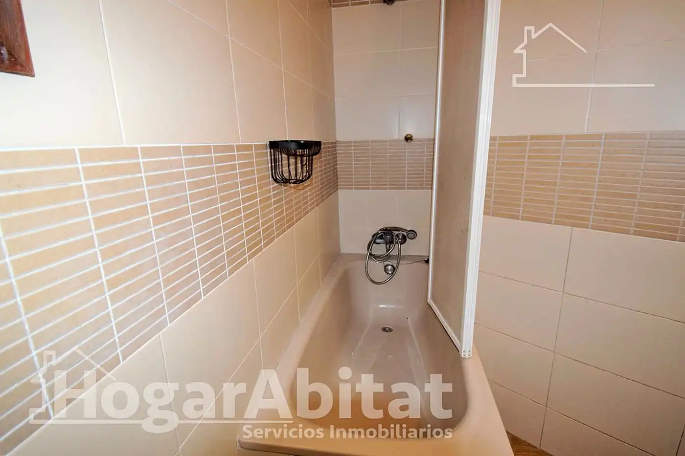 Bathroom of Houses for sale in Castellón de la Plana / Castelló de la Plana  with Terrace, Storage room and Swimming Pool