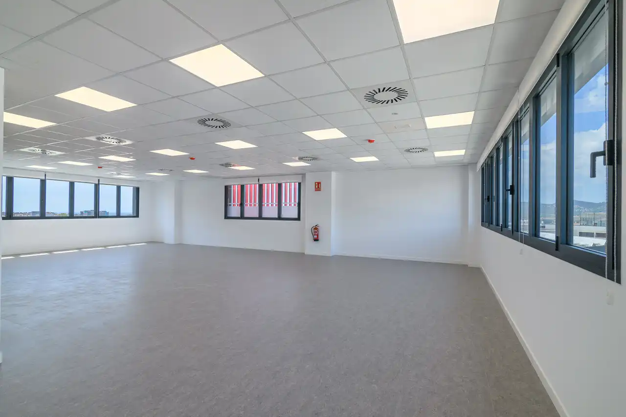 Oficina de alquiler en Sant Just Desvern con Aire acondicionado, Calefacción y Alarma
