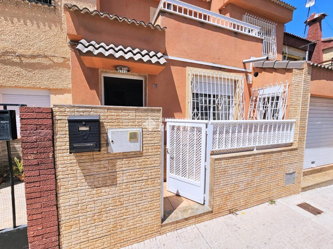 Vista exterior de Dúplex en venda en Cartagena amb Aire condicionat, Moblat i Balcó