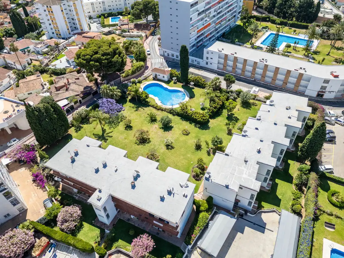 Außenansicht von Wohnung zum Verkauf in Benalmádena mit Klimaanlage und Gemeinschaftspool