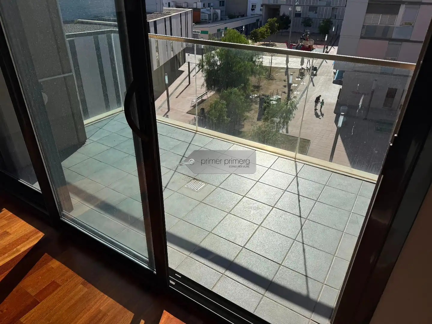 Terraza de Piso de alquiler en Vilanova i la Geltrú con Aire acondicionado, Calefacción y Parquet