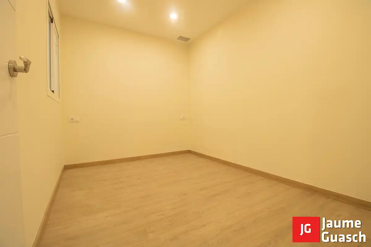 Wohnung zum Verkauf in Torredembarra mit Klimaanlage, Heizung und Parkett