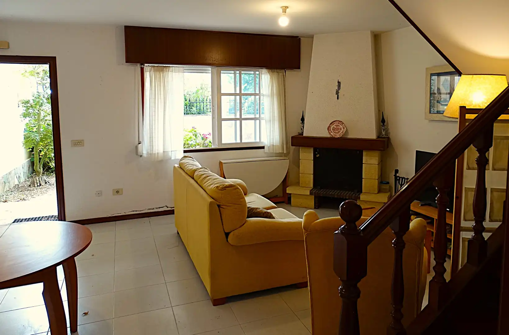 Sala de estar de Casa adosada en venta en Miño con Jardín privado, Parquet y Terraza