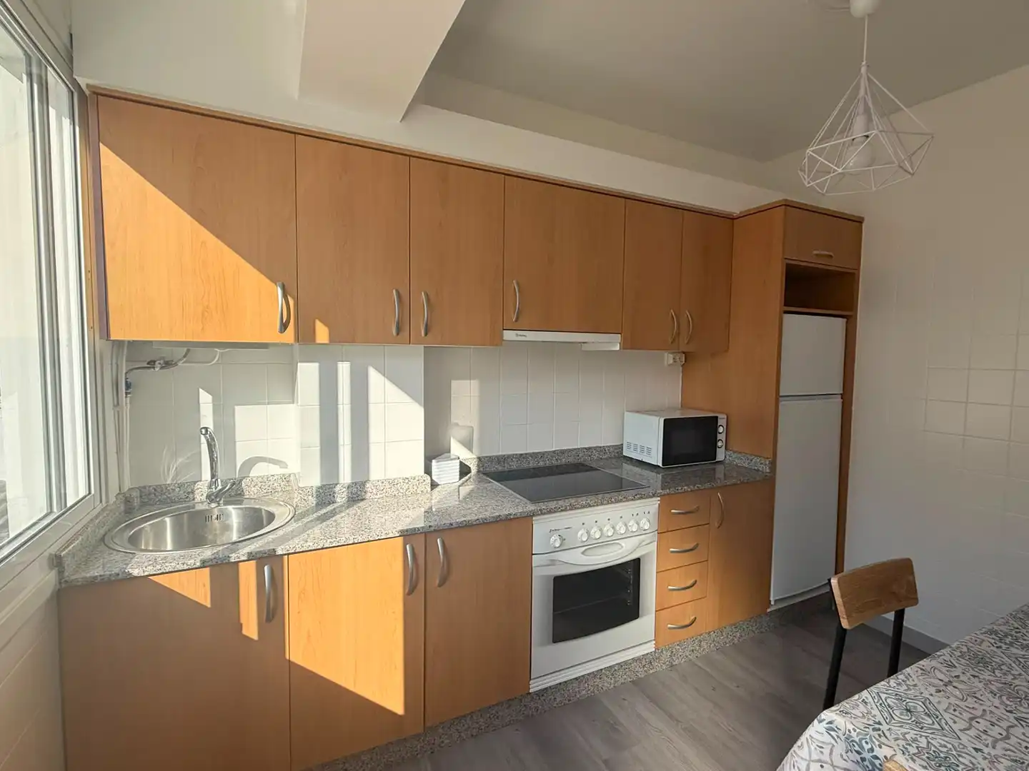 Cocina de Piso de alquiler en Ferrol con Parquet, Amueblado y Horno