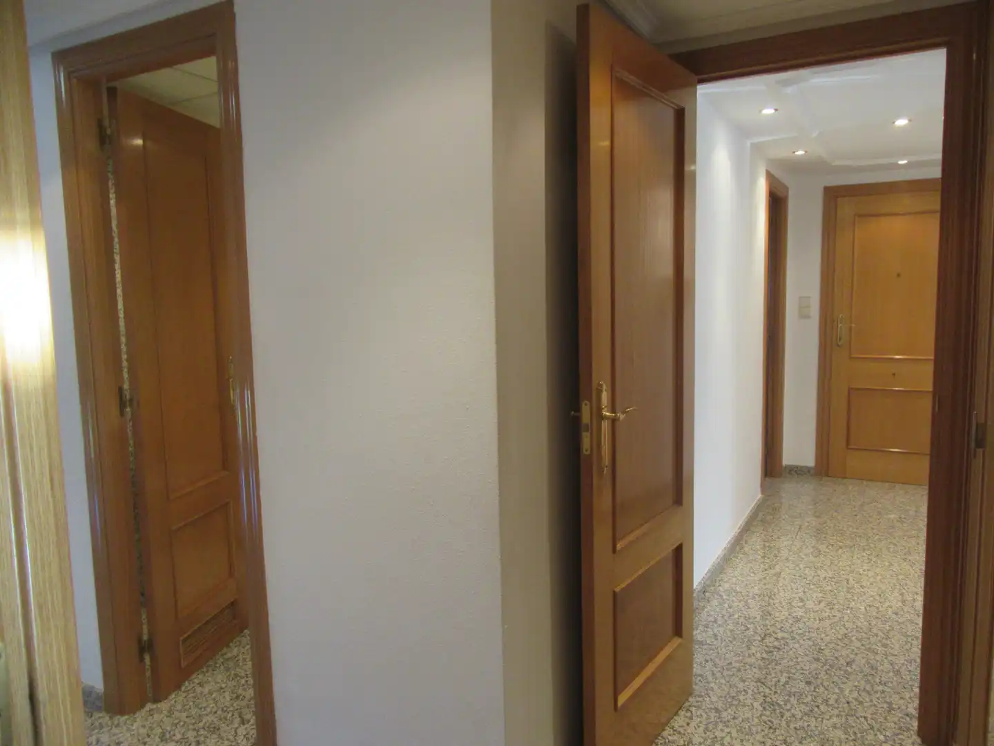 Piso de alquiler en Zaragoza con Calefacción, Terraza y Trastero