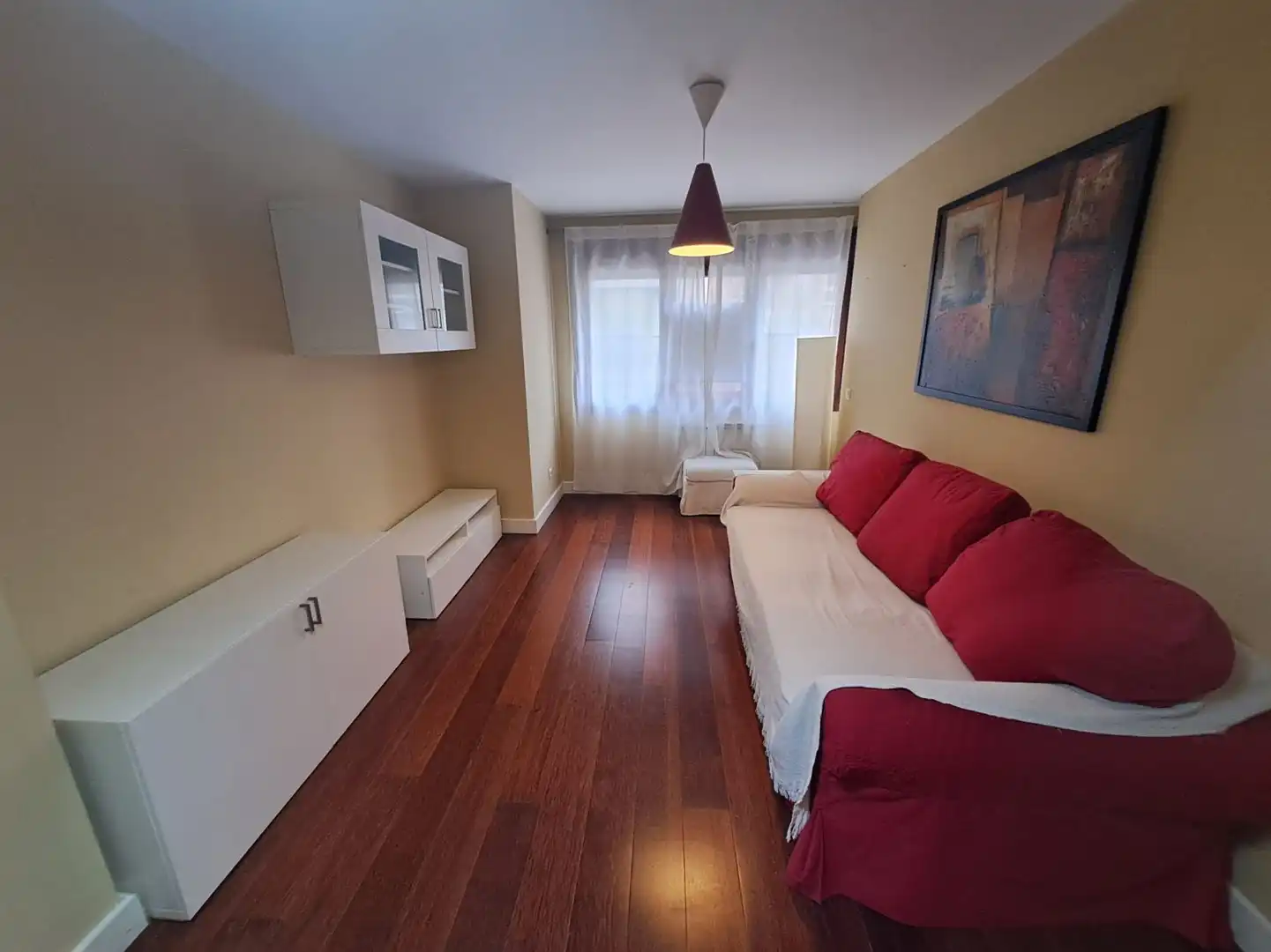 Wohnzimmer von Wohnung zur Miete in Oviedo  mit Möbliert und Balkon