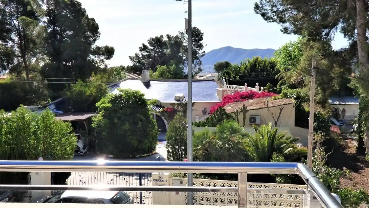 Vista exterior de Casa o chalet en venta en La Nucia con Aire acondicionado, Terraza y Piscina