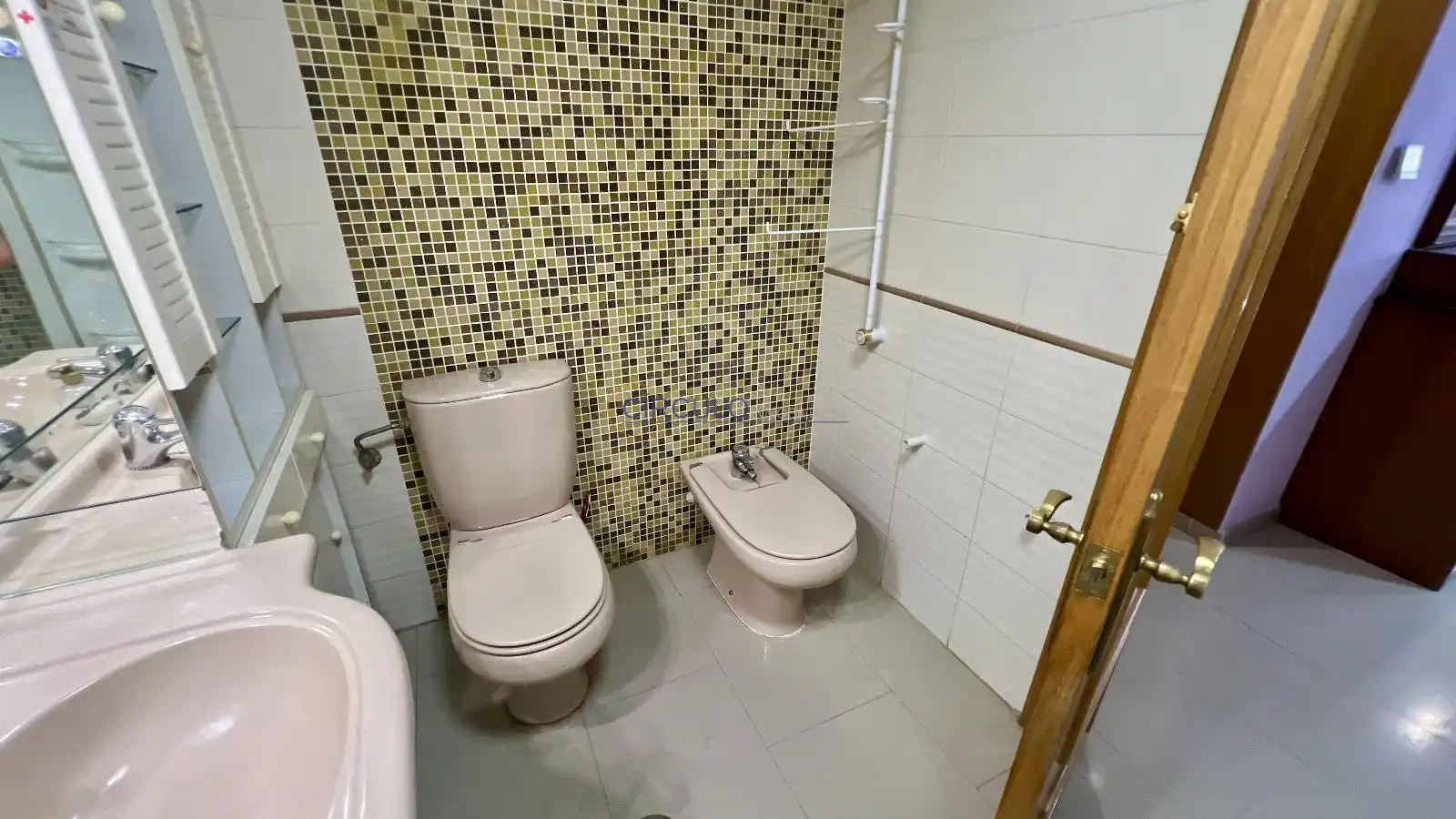Baño de Piso en venta en Lorca con Aire acondicionado, Terraza y Amueblado
