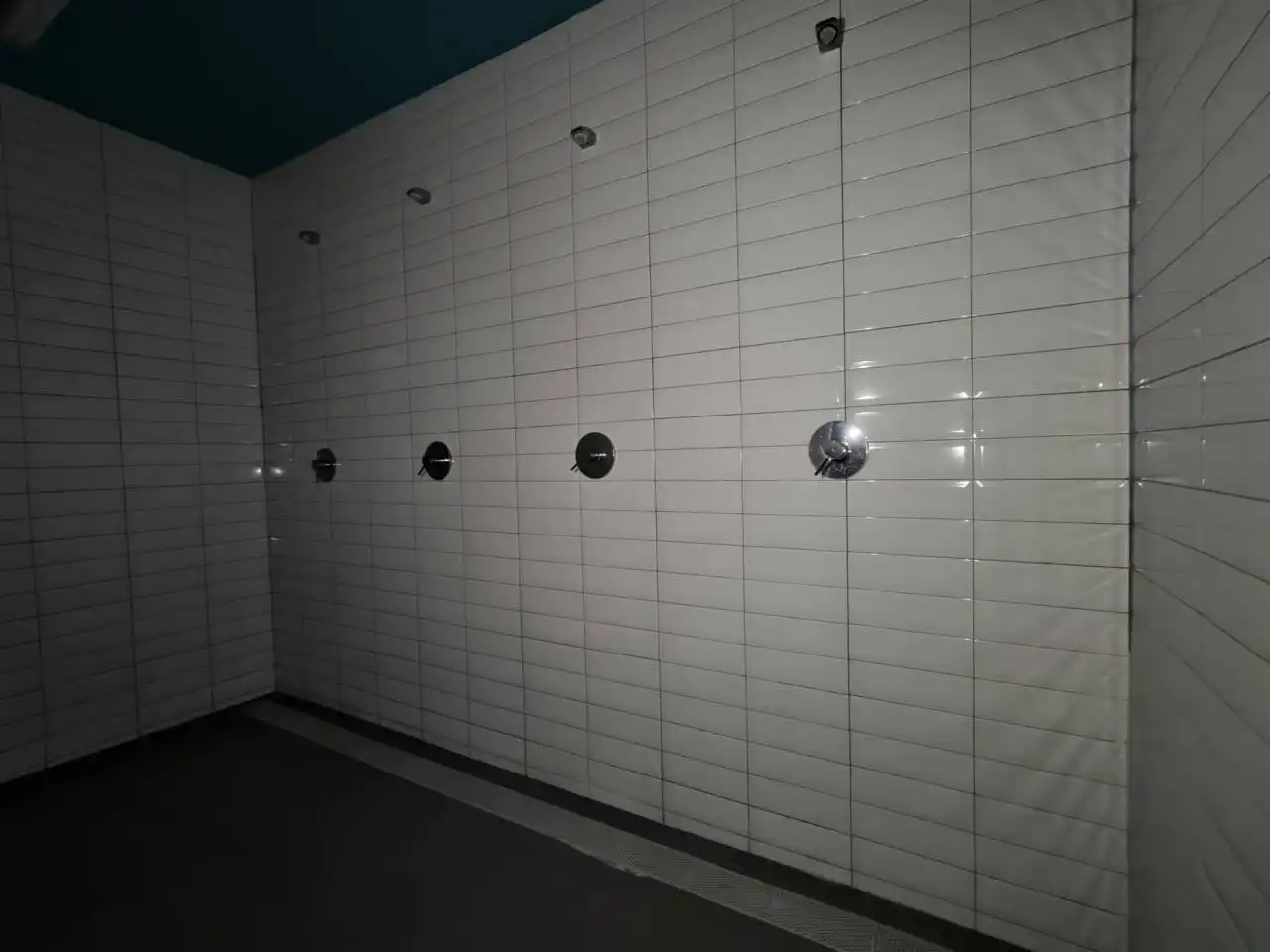 Bathroom of Commercial properties for rent in Bilbao 