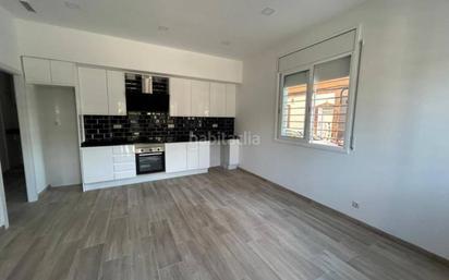 Kitchen of Flat for sale in Sabadell  with Air Conditioner, Heating and Parquet flooring