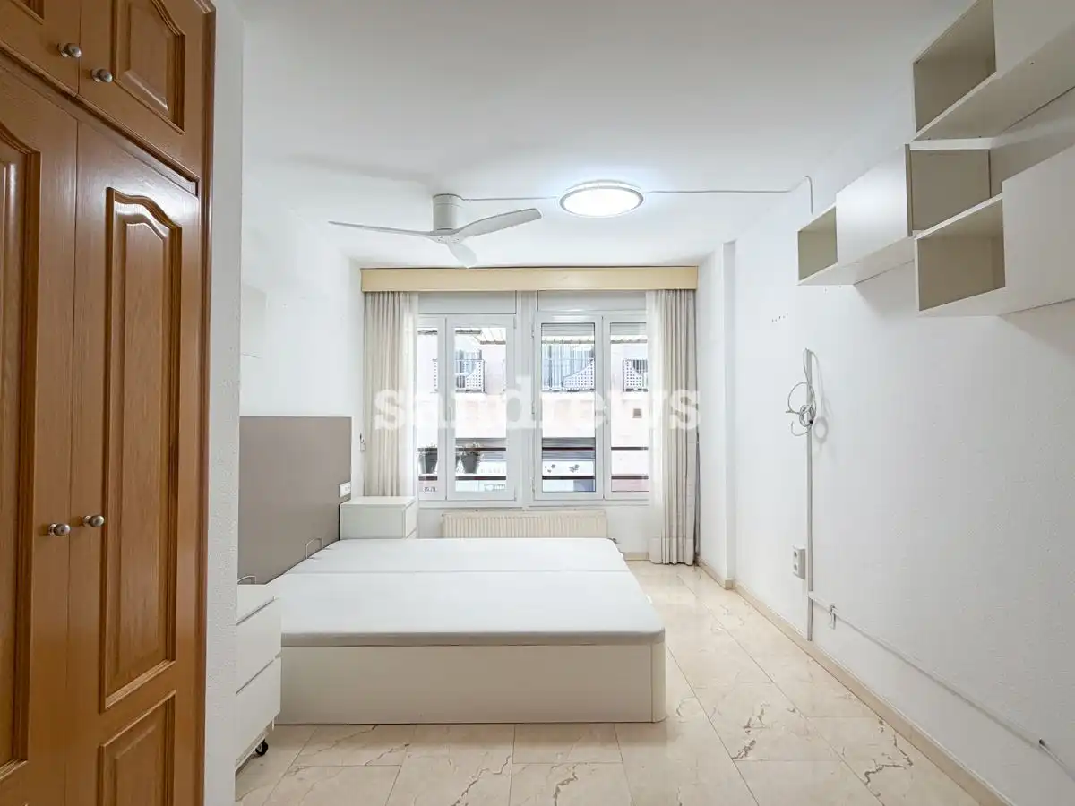 Bedroom of Flat for sale in Figueres  with Air Conditioner, Heating and Terrace