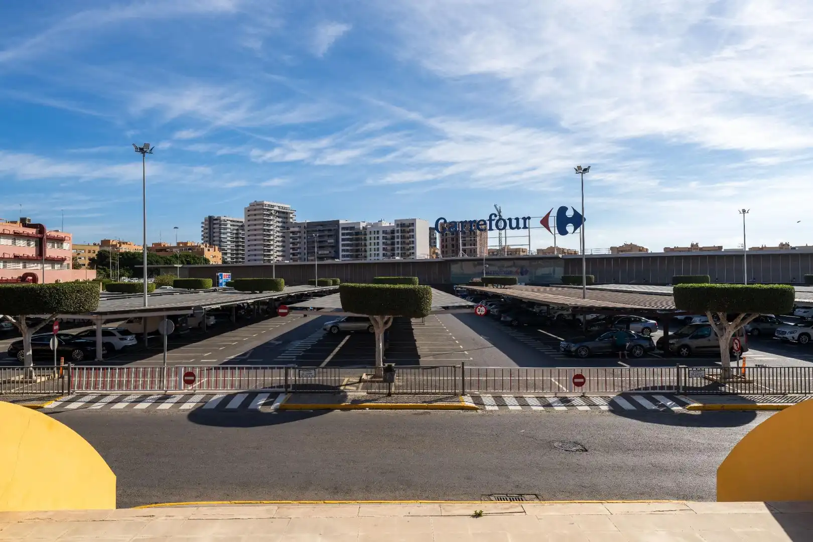 Aparcament de Pis de lloguer en Almería amb Aire condicionat, Calefacció i Moblat