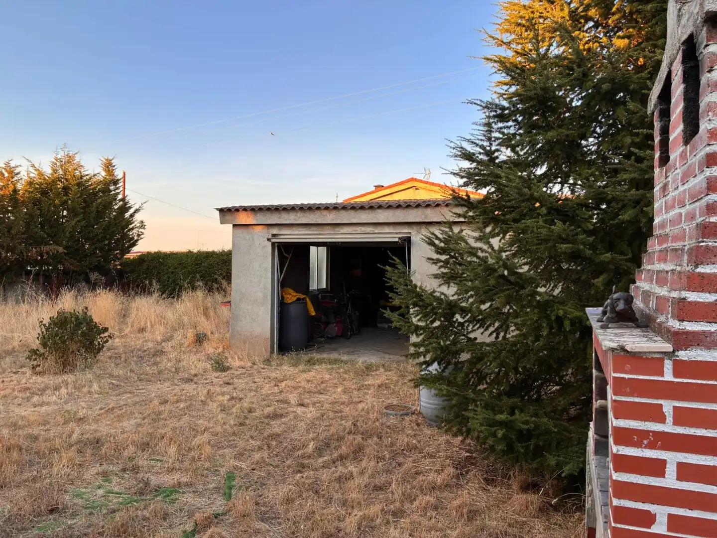 Vista exterior de Casa o xalet en venda en Calvarrasa de Arriba amb Calefacció i Terrassa