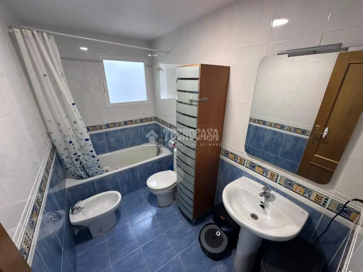 Baño de Piso en venta en Paterna con Aire acondicionado, Calefacción y Balcón