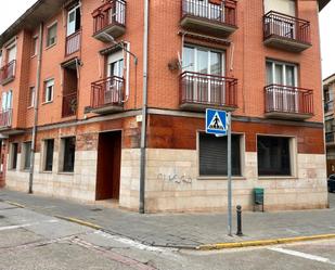 Vista exterior de Oficina de lloguer en San Adrián amb Aire condicionat, Calefacció i Moblat