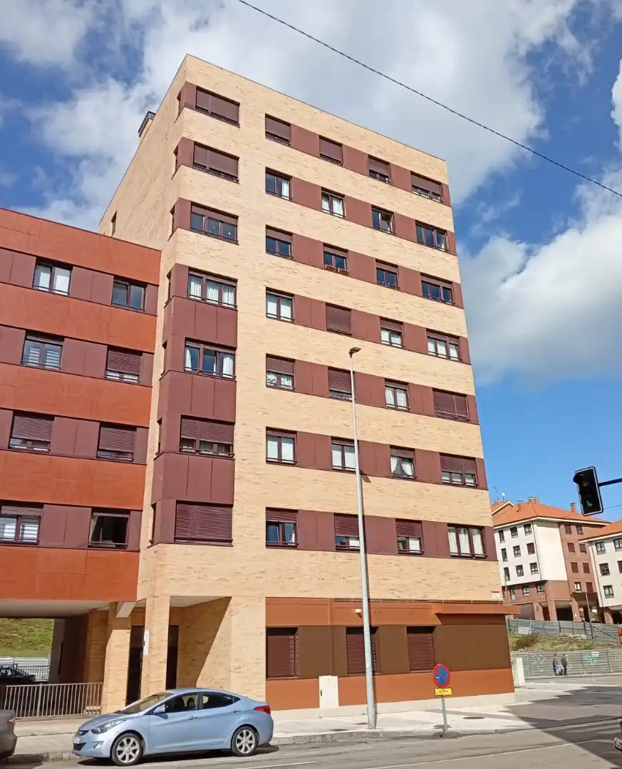 Außenansicht von Wohnungen zum Verkauf in Gijón  mit Heizung, Ofen und Waschmaschine