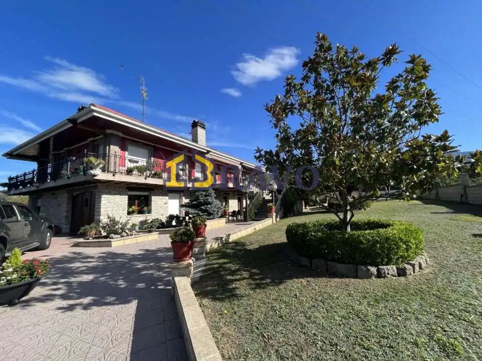 Vista exterior de Casa o chalet en venta en Valle de Mena con Calefacción, Jardín privado y Terraza