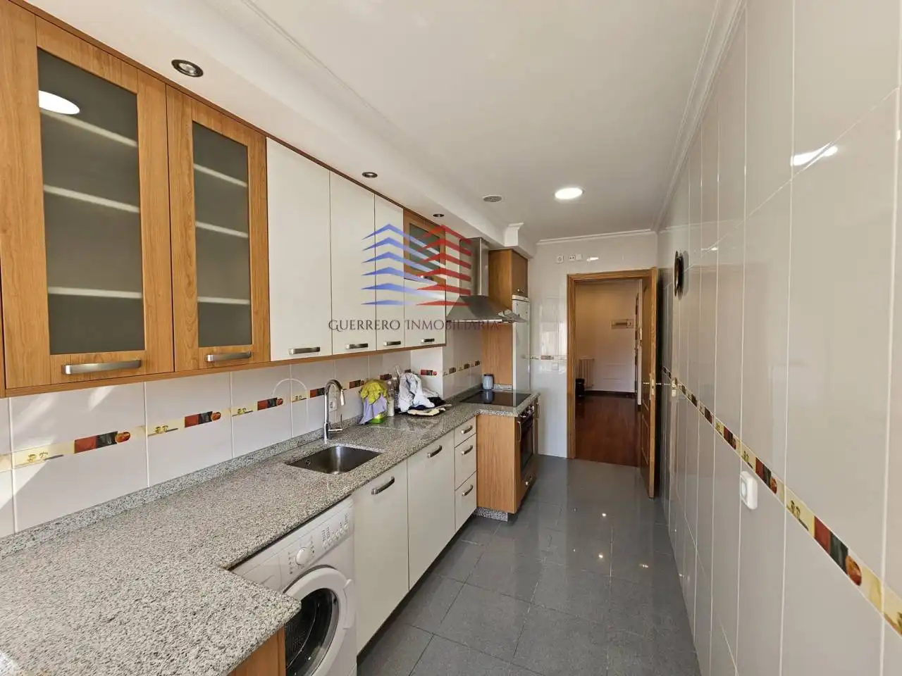 Cocina de Piso de alquiler en Ourense Capital  con Calefacción, Parquet y Trastero
