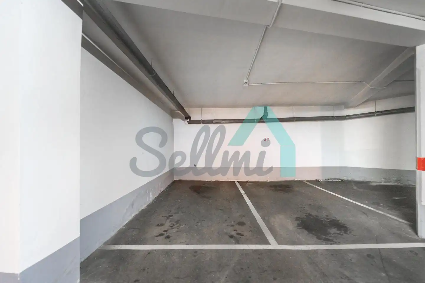 Parking of Flat for sale in Oviedo   with Heating, Parquet flooring and Terrace
