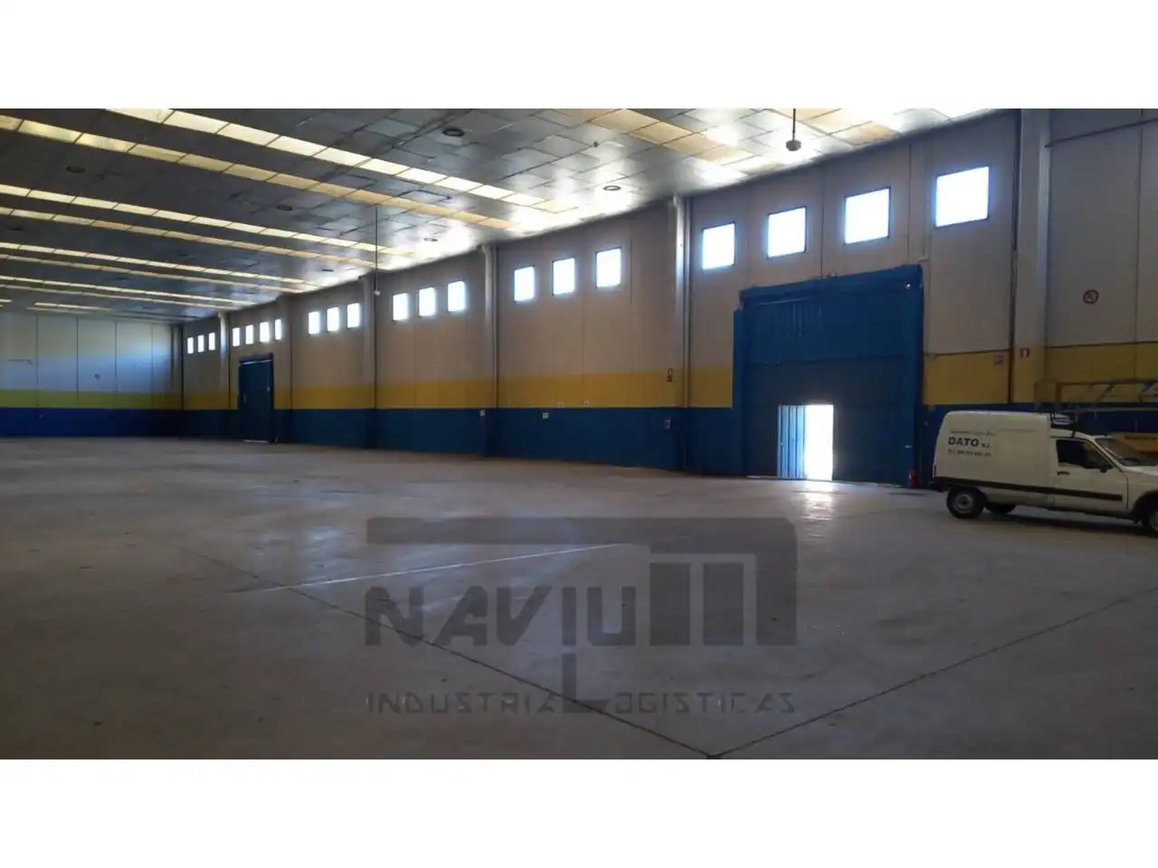 Industrial building to rent in Barrio de la Estación, imagen 2