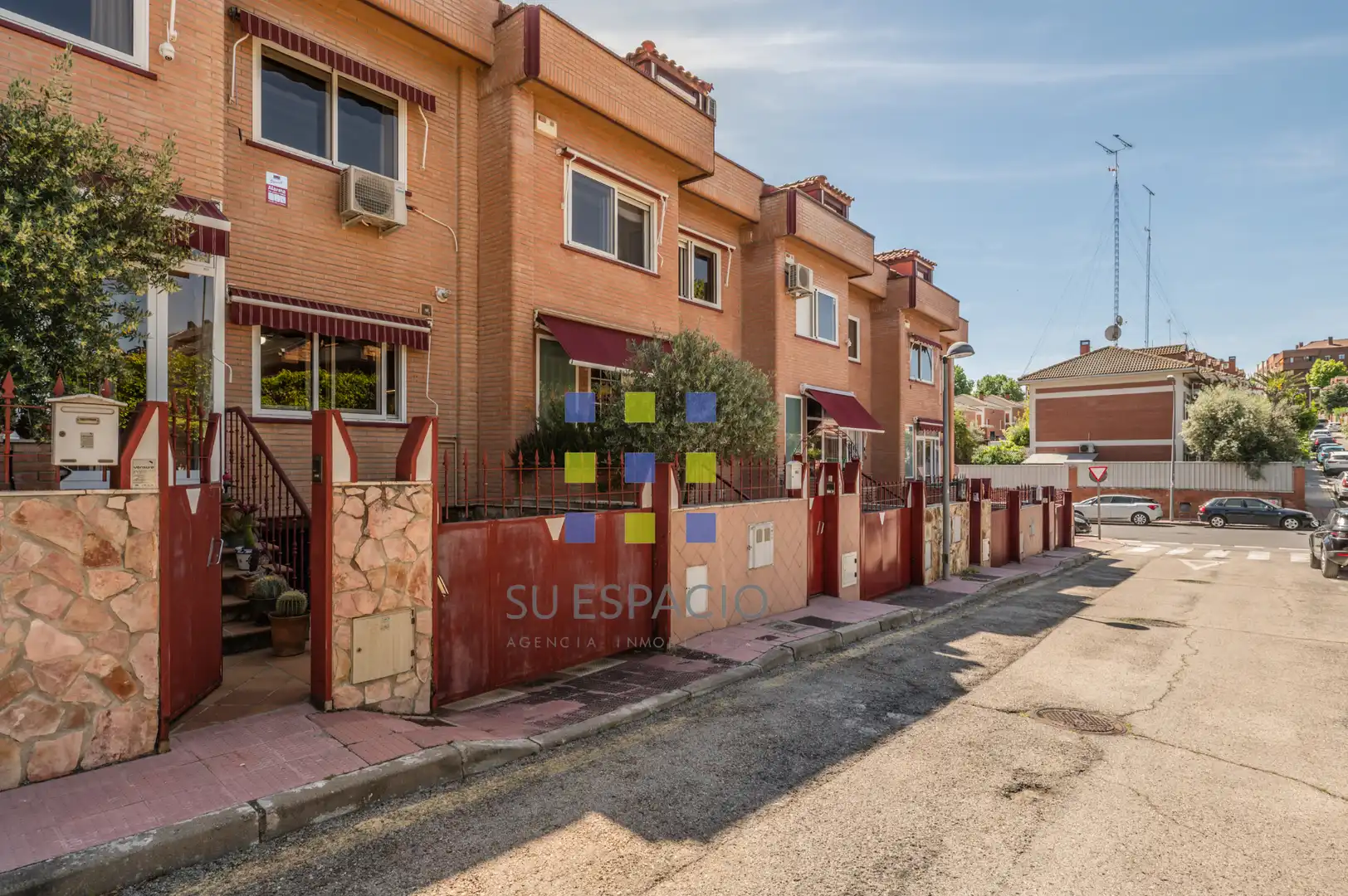 Exterior view of Houses for sale in Valdemoro  with Air Conditioner, Heating and Private garden