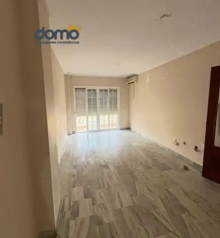 Habitación de Piso en venta en Málaga con Terraza y Piscina comunitaria
