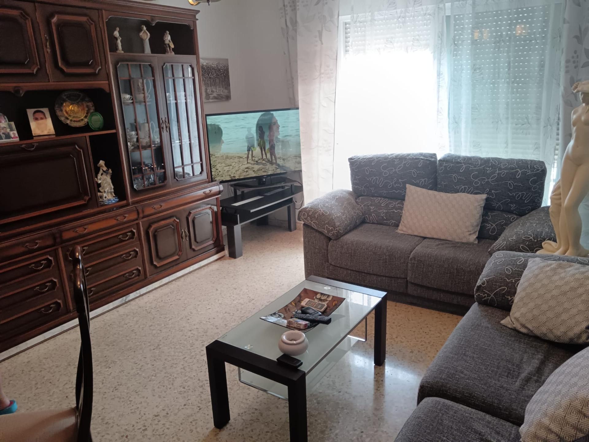 Living room of Flat for sale in  Granada Capital  with Terrace