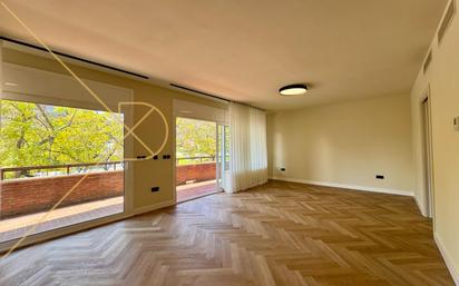 Bedroom of Flat to rent in  Barcelona Capital  with Air Conditioner, Heating and Private garden